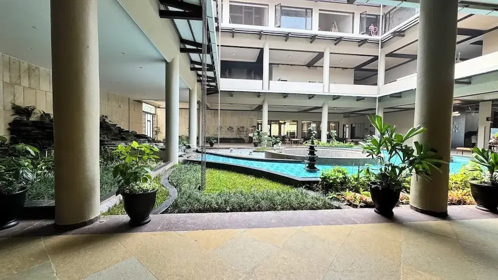 Unique Resort & Lifestyle