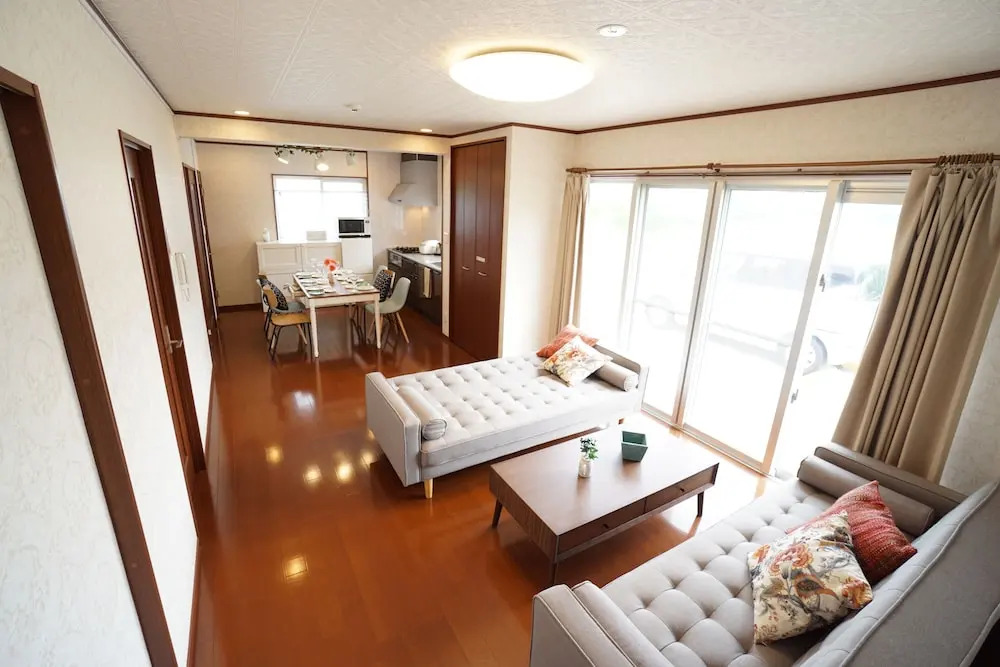 PINK Suite HOUSE