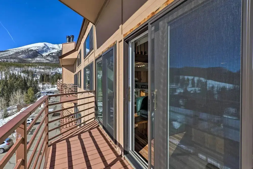Mtn-view Silverthorne Gem w/ Shared Hot Tub