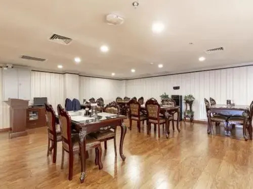 Level of Details International Hotel