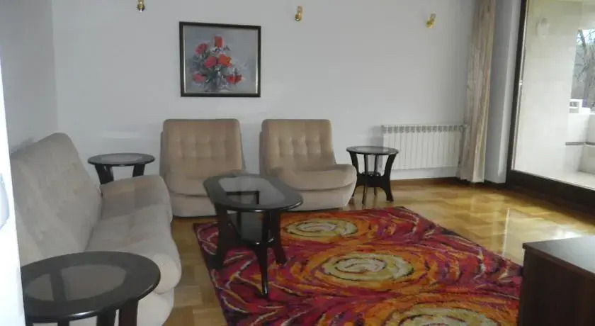 Apartment Nowiniarska near the Old Town