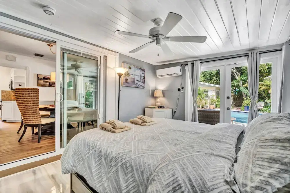 Family Home Heated Pool Victoria Park2BR