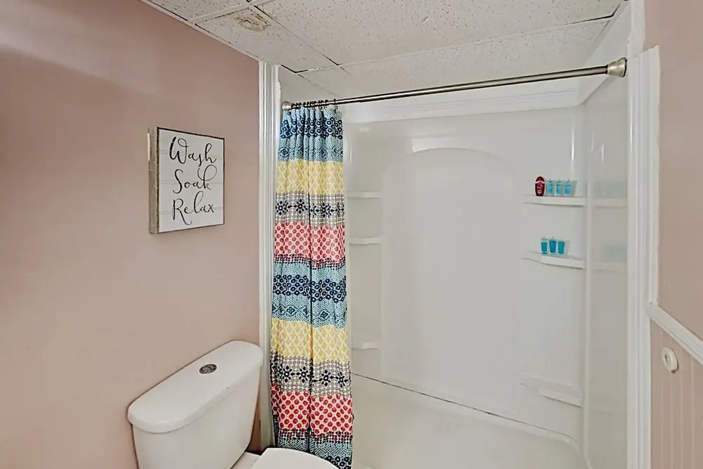 Royal Aloha 204 2 Bedroom Condo by Redawning