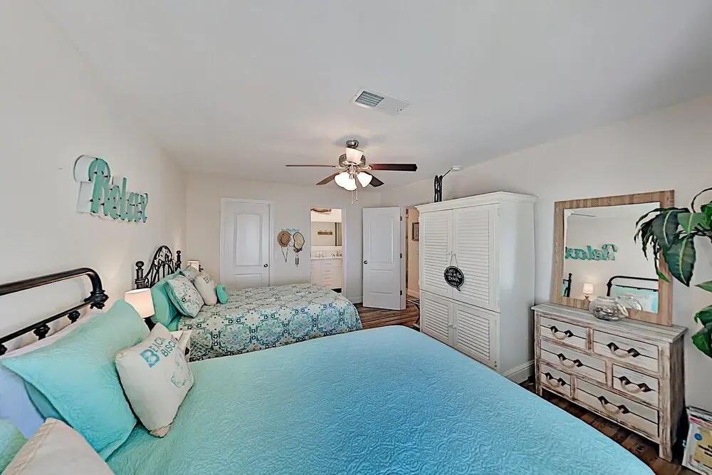 8forestg 2 Bedroom Condo