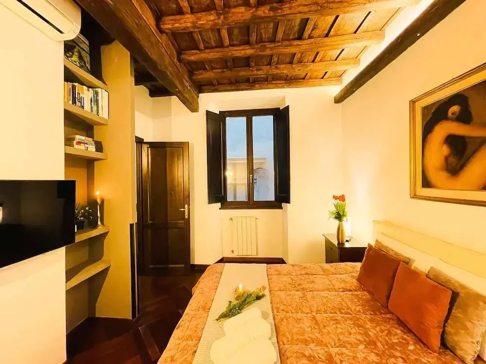 SJR Luxury Apartment Trevi Fountain