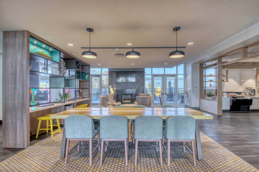 Holiday Inn - Appleton, an IHG Hotel