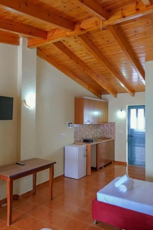 Vila Xhovani