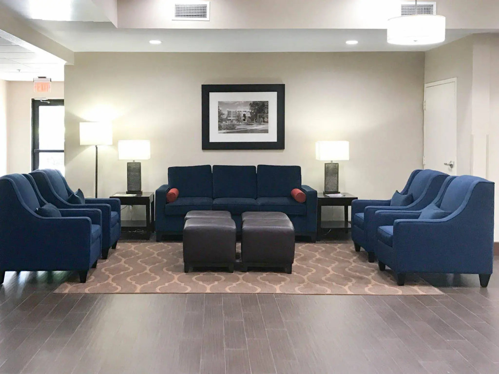 Comfort Suites Johnson City near University