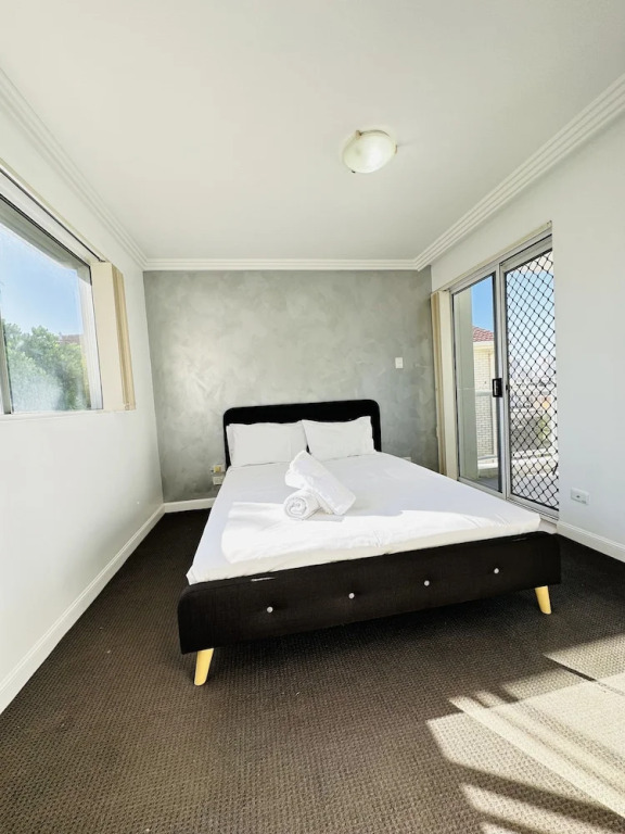 Modern Apartment in Chevron Island