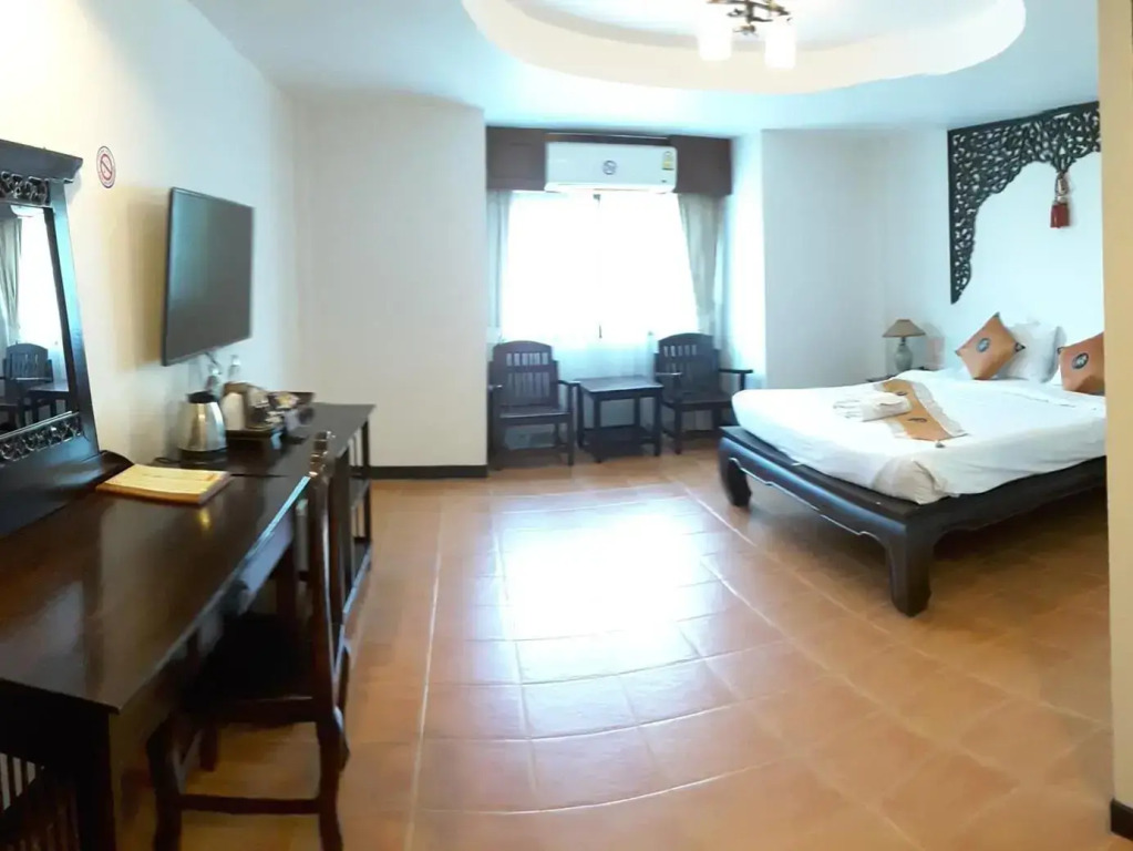 Wangburapa Grand Hotel