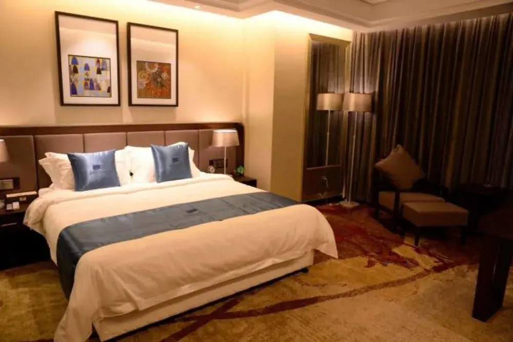 Qianxi Business Hotel
