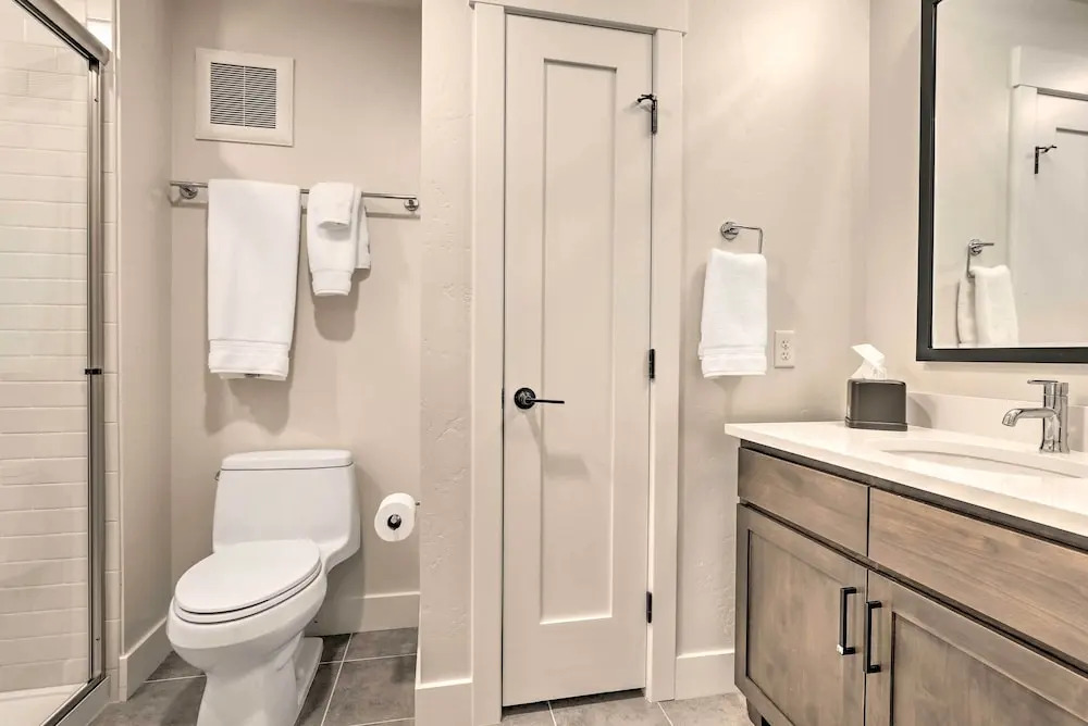 Winter Park Condo: Proximity to Cafes & Rec Center
