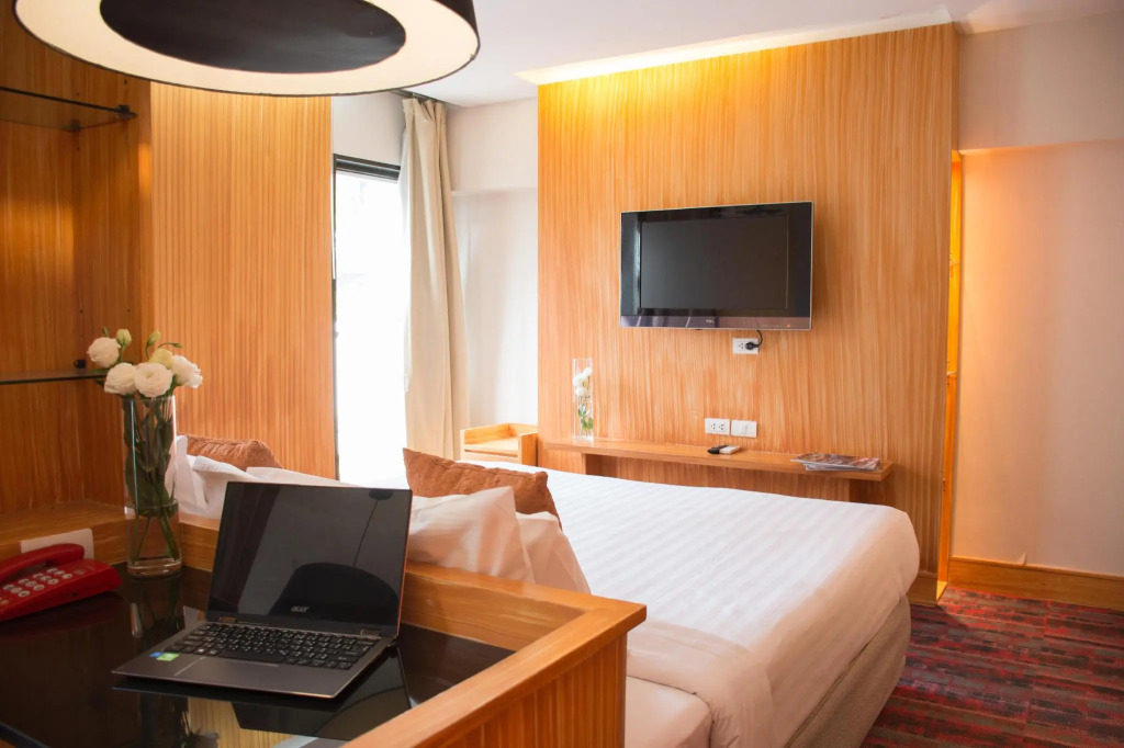 Tango Vibrant Living Hotel - SHA Extra Plus