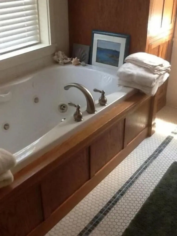 Clary Lake Bed and Breakfast
