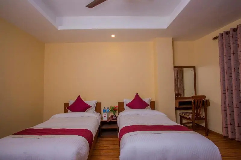 OYO 273 Hotel Rara Palace