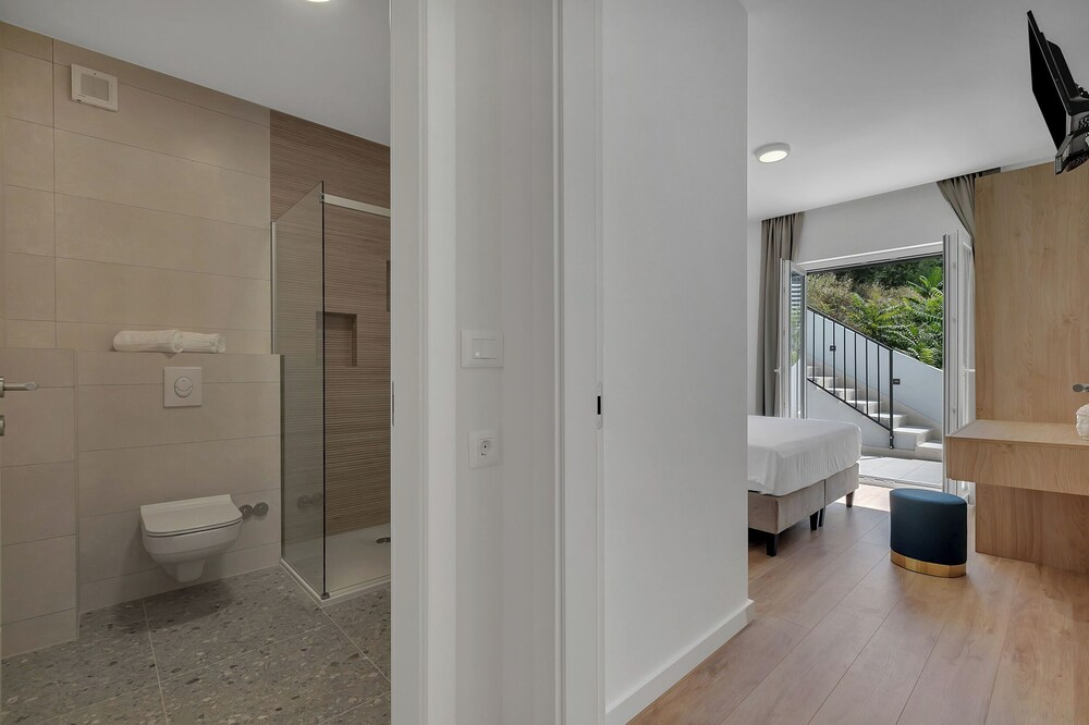 Villa Roof pool
