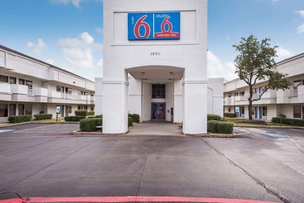 Motel 6-Irving, TX - Irving DFW Airport East