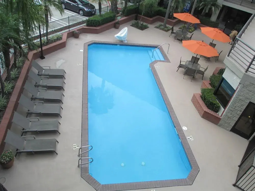 Irvine Inn & Suites