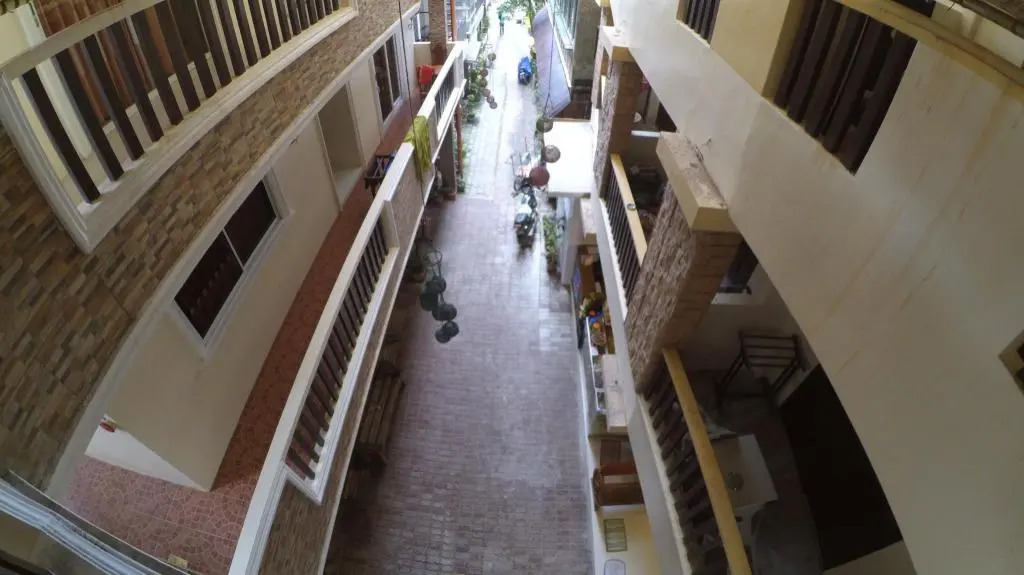 Erikos House