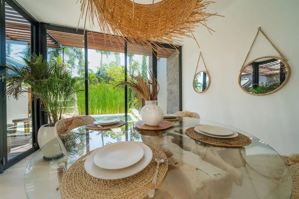 Villa Putih Taman