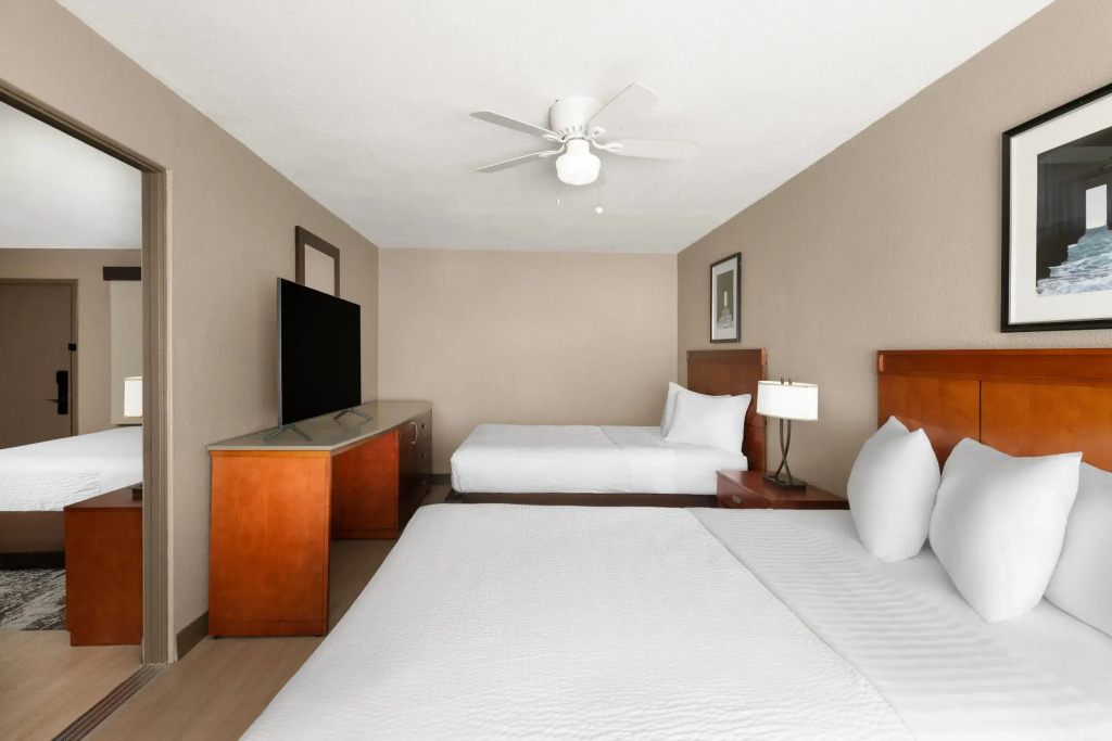 Travelodge by Wyndham Parker