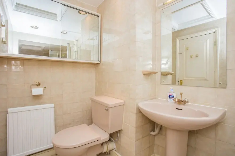 Lovely 2 Bedroom Apartment Near Hyde Park