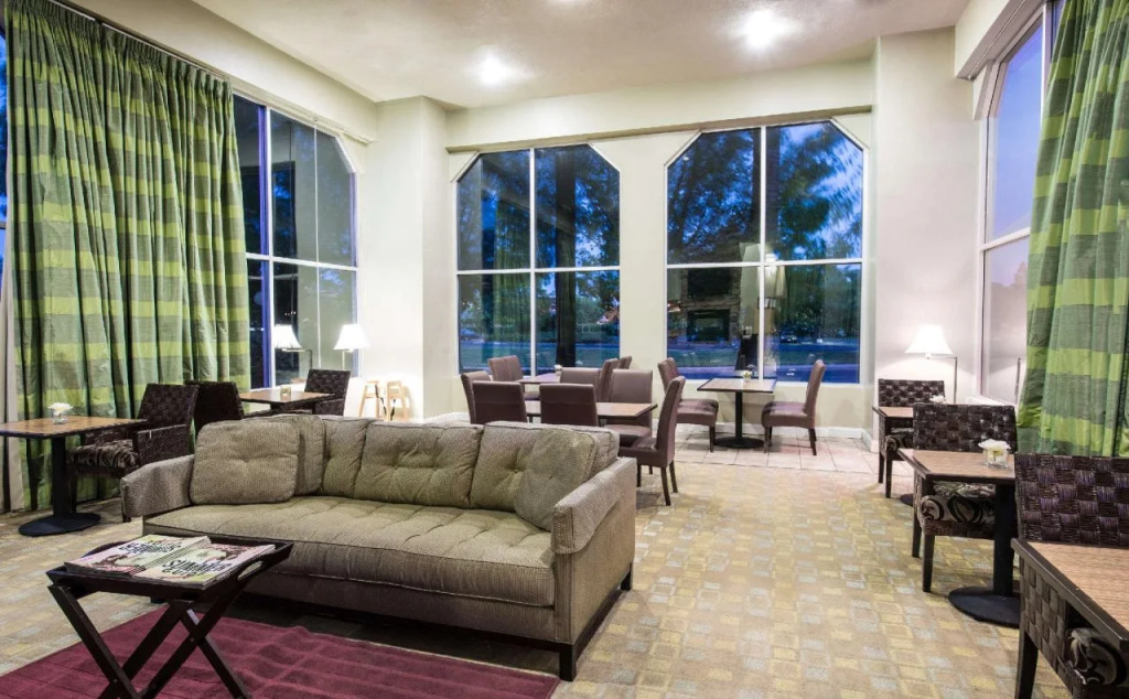 Ramada by Wyndham West Sacramento Hotel and Suites