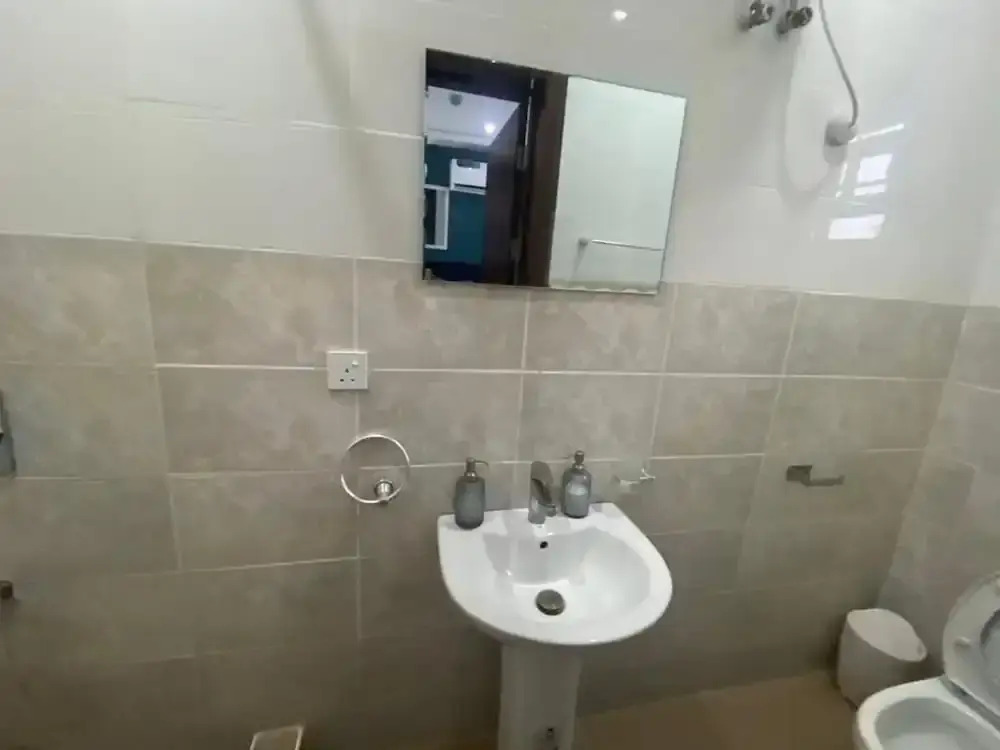 Shortlethomes- Renee's Luxury Apartments
