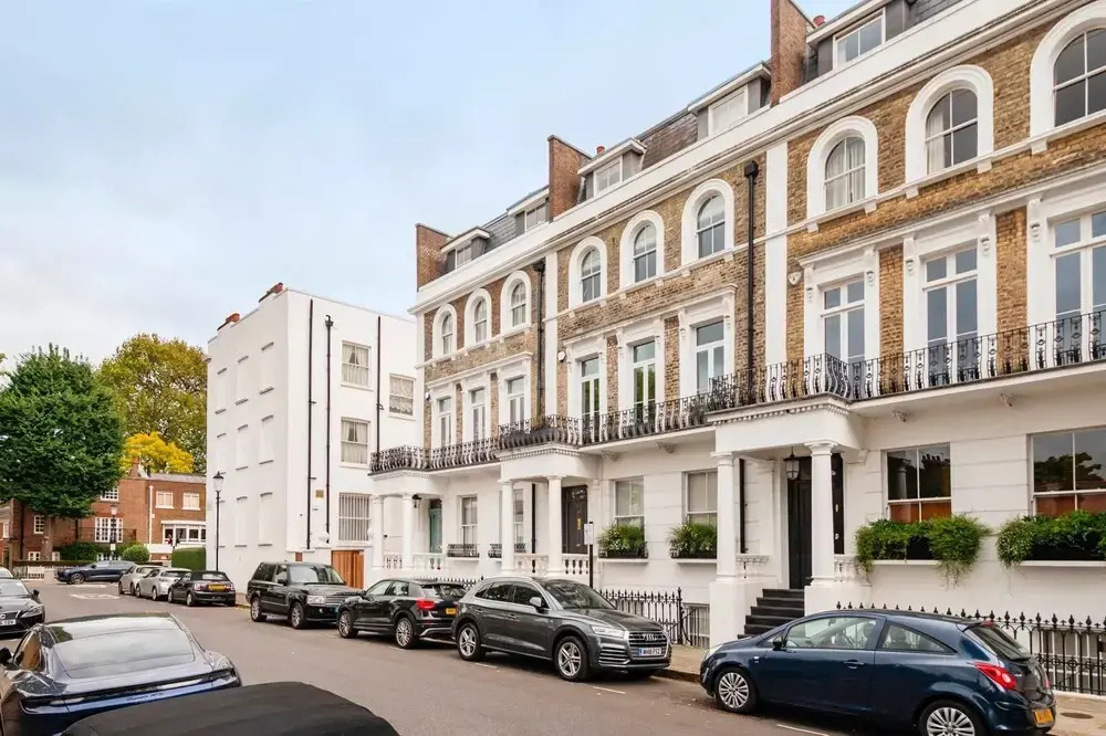 The Kensington Gatehouse - by Out of Office Lifestyle
