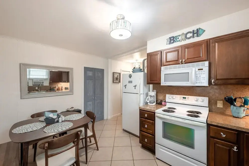 Ocean Blue And Ocean Breezes 2 Bedroom Home