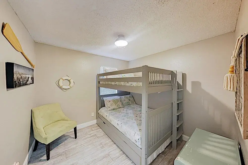 Just Blue Inn - 3 Br home by RedAwning