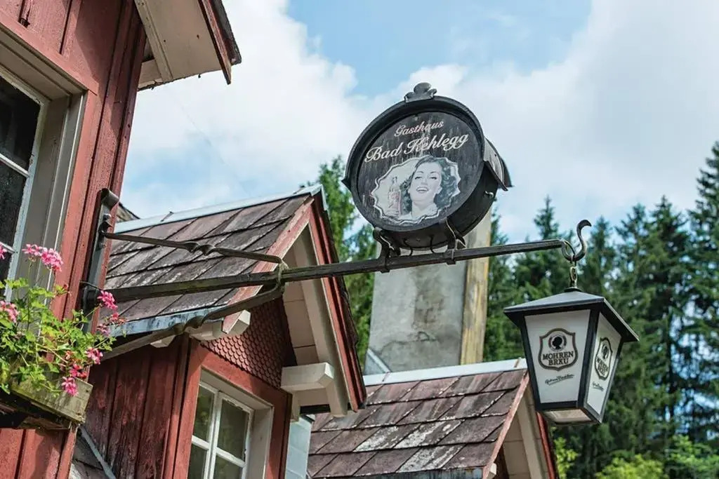 Wood Lodge