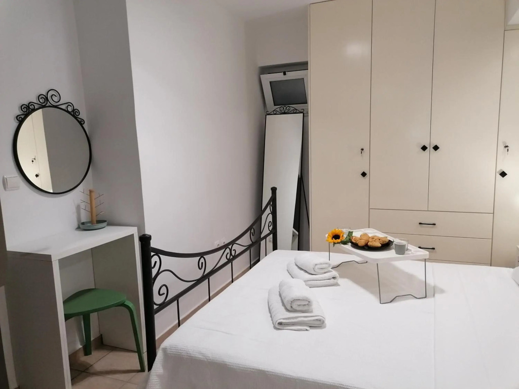 petite nafplio sofos apartment