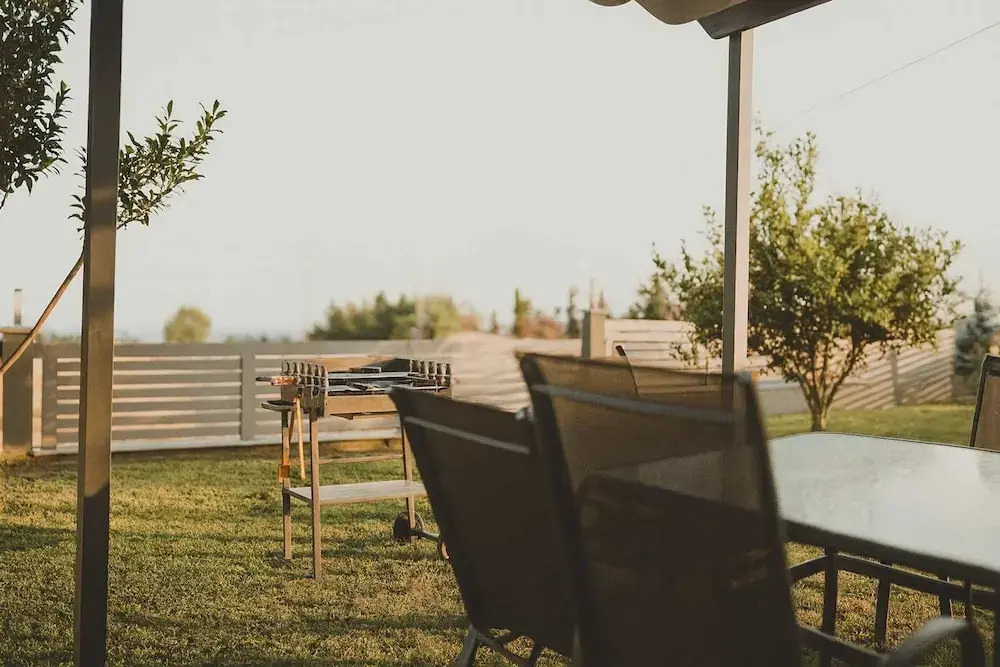Villa Erytha - Serene Retreat With Views Garden