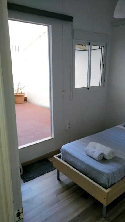 Apartment With 4 Bedrooms in València, With Terrace - 5 km From the Be