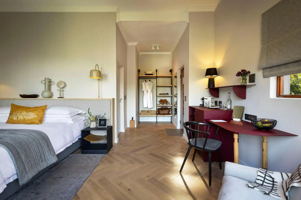 The Peech Hotel