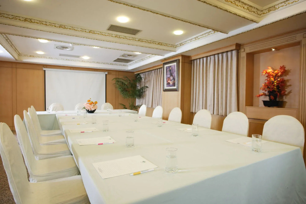 Kingdom Hotel