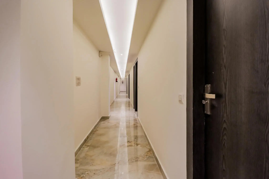 OYO 69479 Hotel Blue Diamond