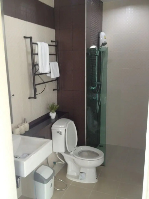 Legen condo & Luxury Service