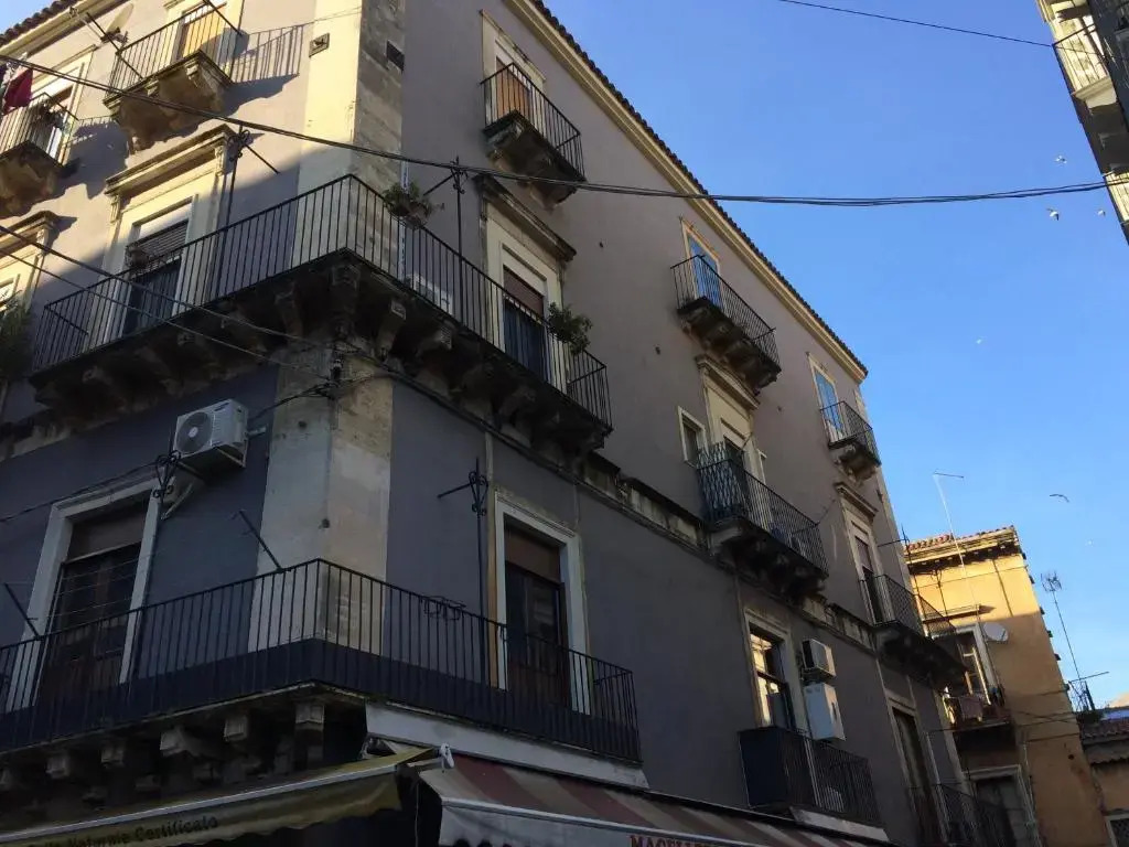 Large double room in Catania, B&B Le voci del mercato