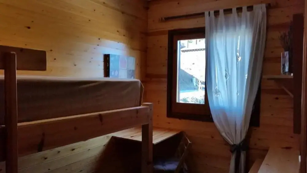 Hostal Xalet Refugi Pere Carné - Hostel