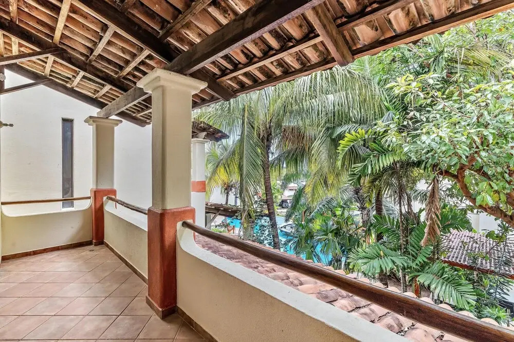 Colorful & Private 2-Bedroom Condo Just a Short Walk from the Beach