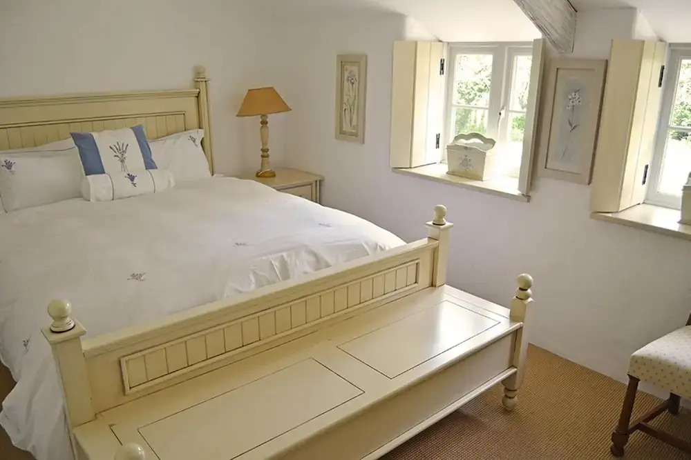 Luxury 5-star farmhouse near the Cornish coast on the Bonython Estate, Lizard Peninsula