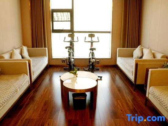 i Electronic Sports Hotel (Zhumadian High-speed Railway West Station)