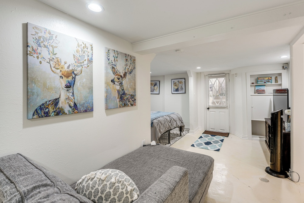 Walk to Dtwn Camas: Pet-friendly Retreat w/ Yard!