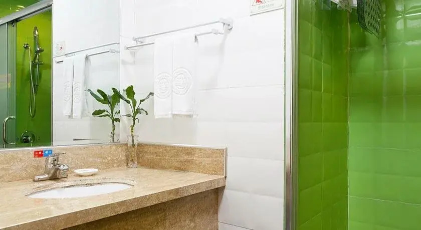 Xiamen Huaqiao Hotel