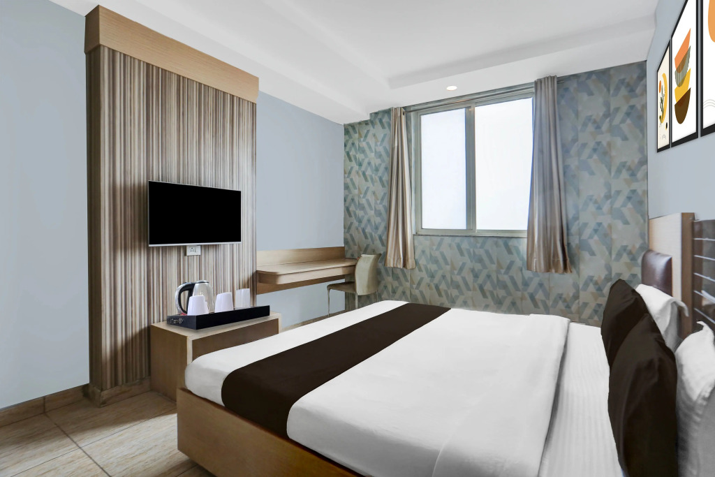 OYO 4477 City Square Hotel