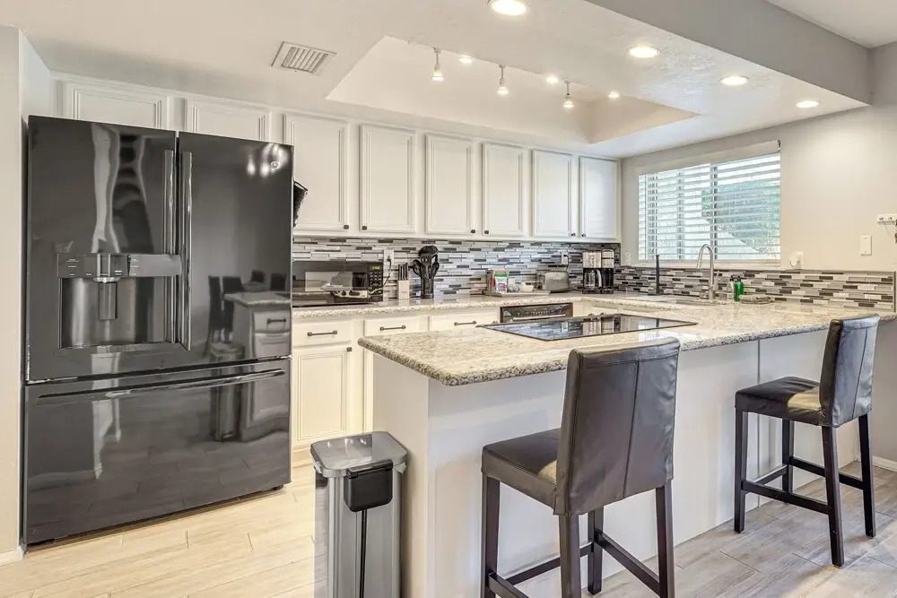 Unit 1 Mi to Old Town Scottsdale! Bring Your Pets