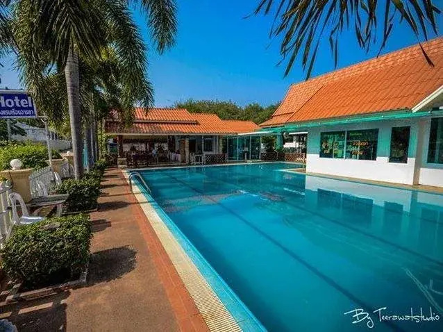 Reaun Araya Hotel
