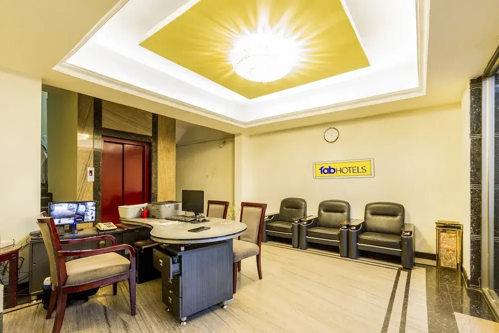 FabHotel Oriental Suites